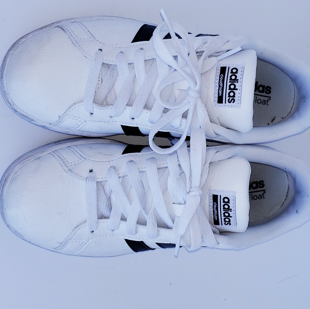 Sneakers - Picture 2 of 2